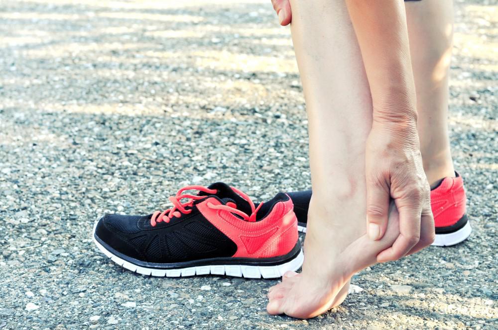 athletic shoes for plantar fasciitis