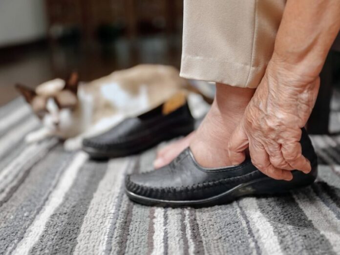 best shoes for balance elderly